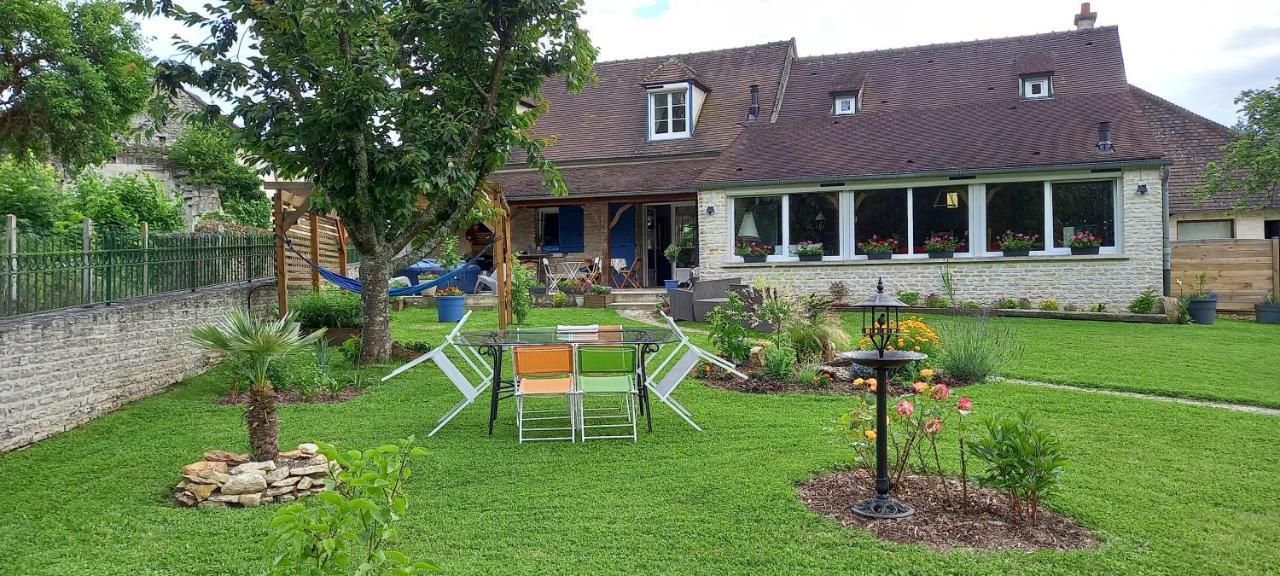 Re Pause Pieds Du Four D'En Haut Bed & Breakfast Morienval Exterior photo